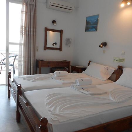 Zorbas Hotel Pythagoreio  Room photo