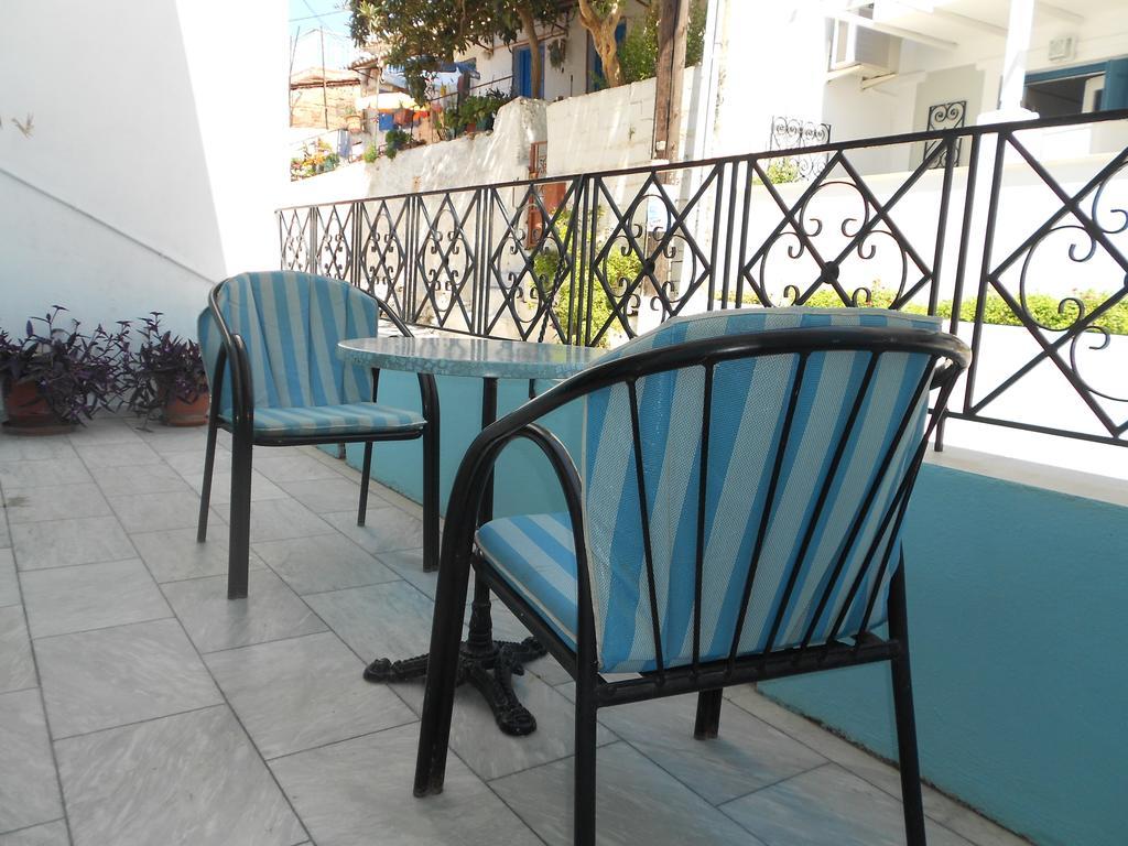 Zorbas Hotel Pythagoreio  Room photo