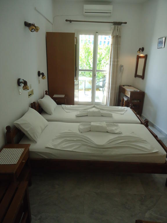 Zorbas Hotel Pythagoreio  Room photo